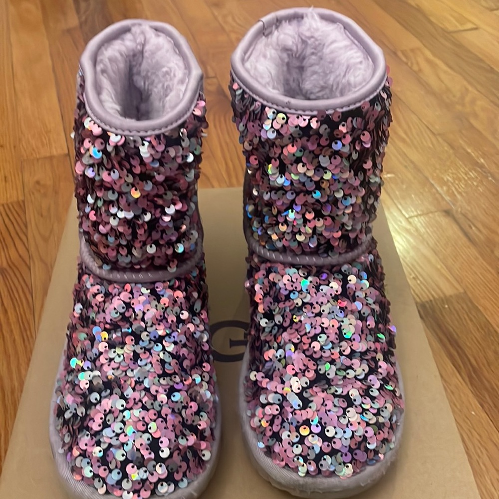 Little girls Uggs / Purple Sequence